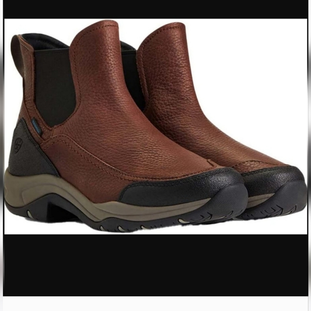 NWT Ariat Womens Terrain Brown Leather Boots Size 7.